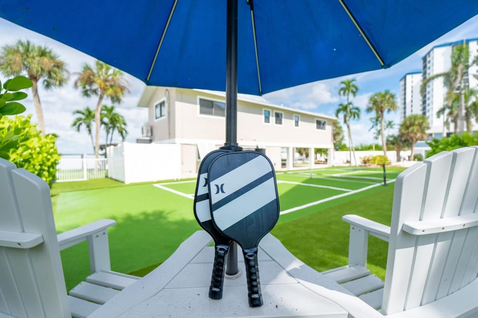 Club 205 At Bayview by Sun Palace Vacations House in Estero Island