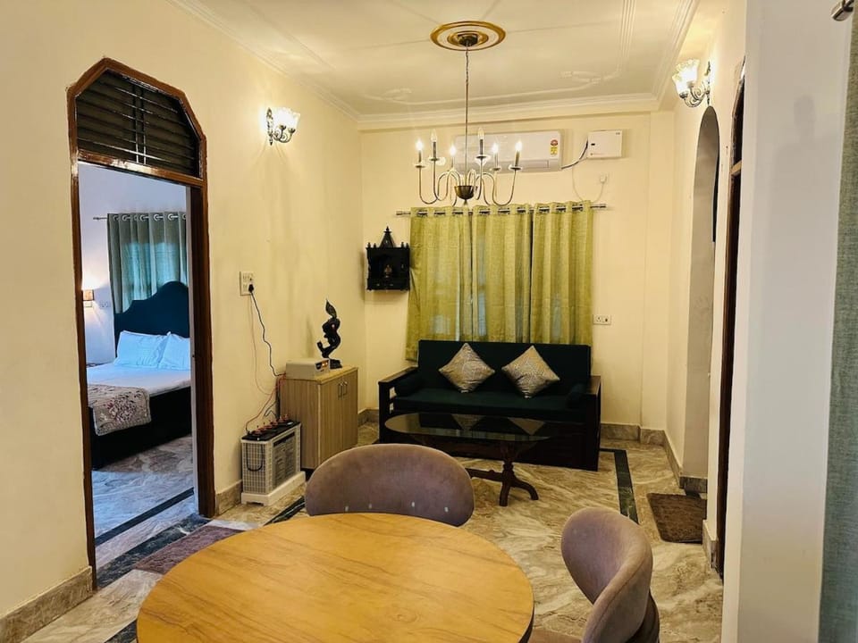 Dhara Apartment in Varanasi