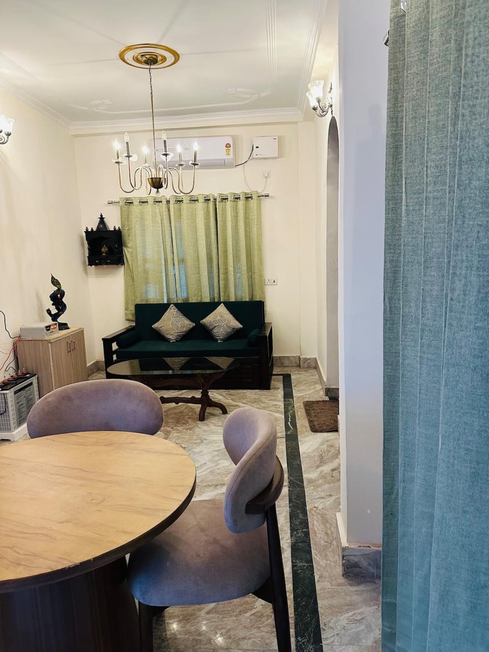 Dhara Apartment in Varanasi