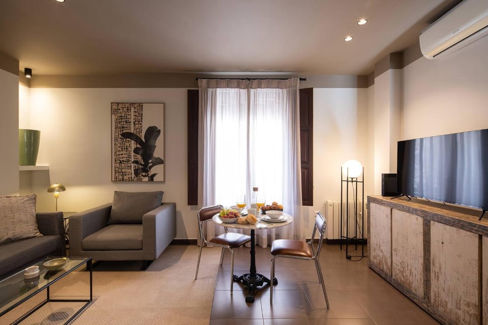Communal lounge/ TV room, Living room
