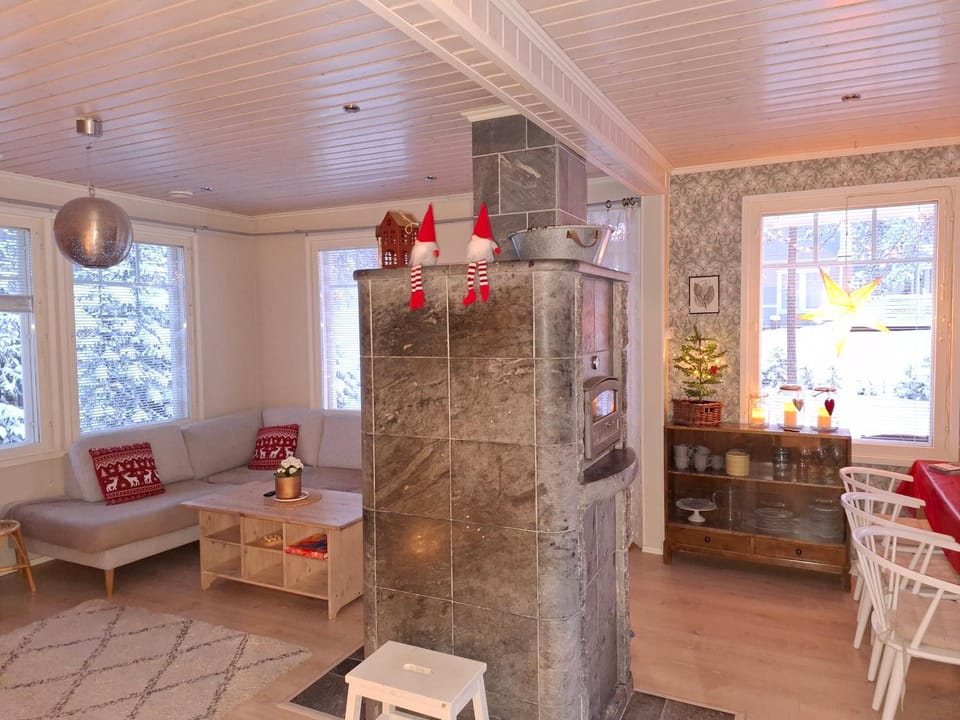 Living room, Seating area