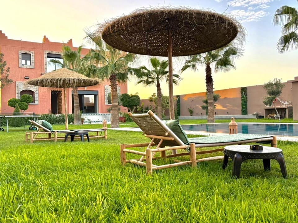 Villa Palmiers 4ch piscine ensoleillée 20mn Agadir Villa in Souss-Massa