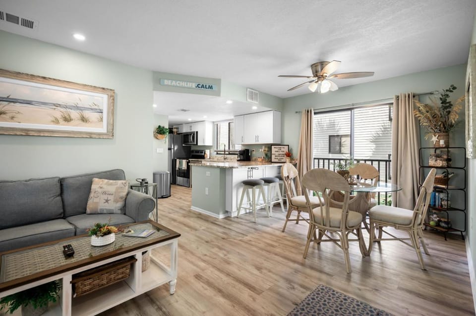 Sunburst Haven – Dock, Pool & Gulf Sands Apartment in Manasota Key