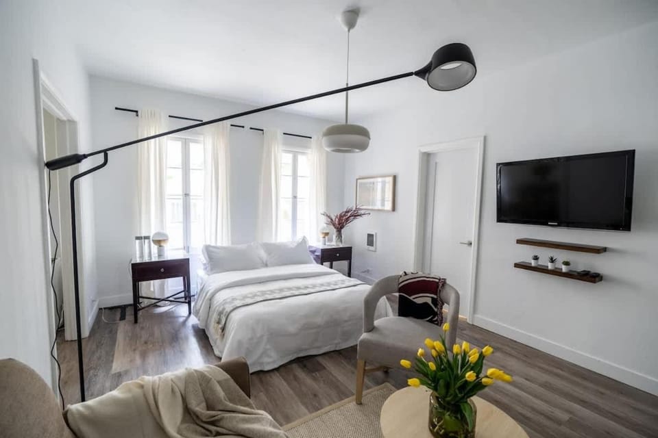 Cozy Studio in Hollywood Apartment in Hollywood