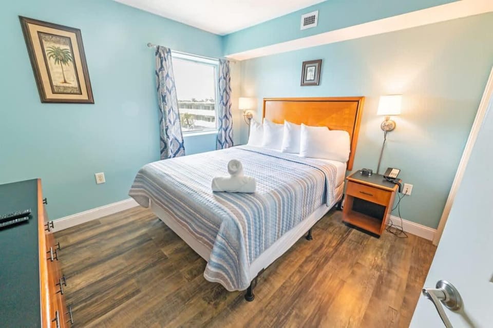 Spacious City View - Close to Boardwalk, Location! House in Myrtle Beach