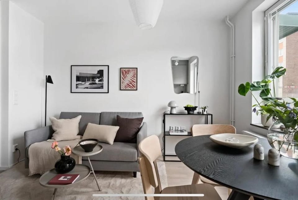 Bright and modern studio with a great location Apartment in Stockholm County