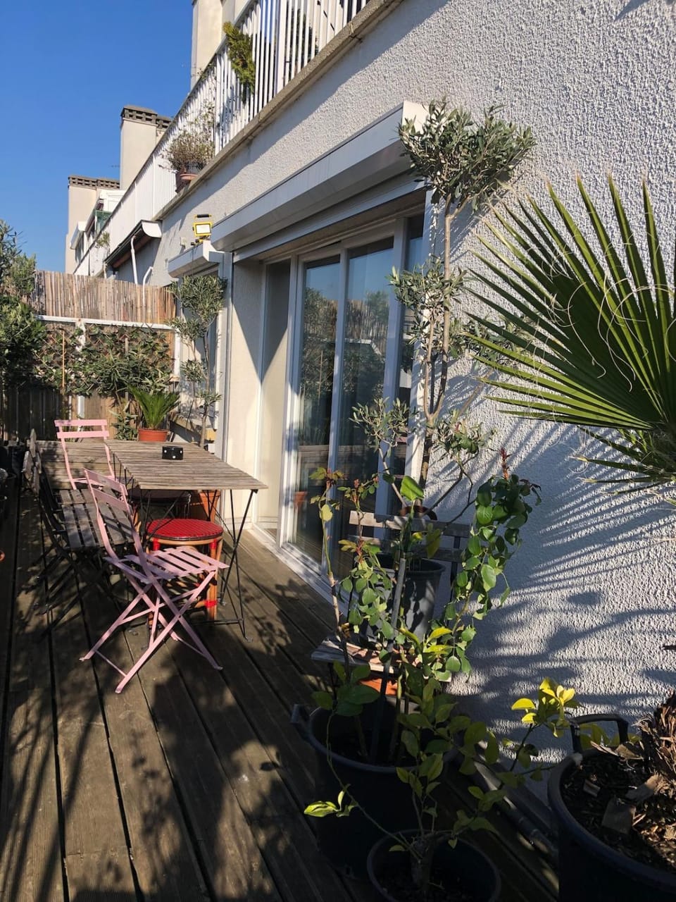 Nice studio and its terrace Apartment in Paris
