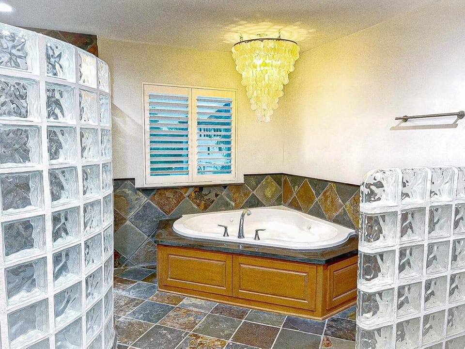 Bathroom, Bath