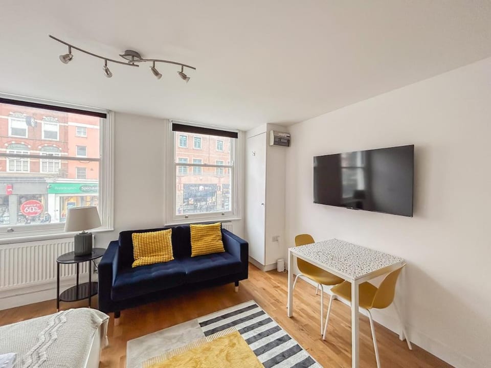 Stylish Camden Apartment C7 Apartment in London Borough of Islington