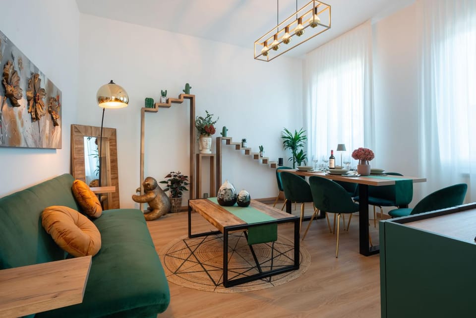 Living room, Seating area, Dining area