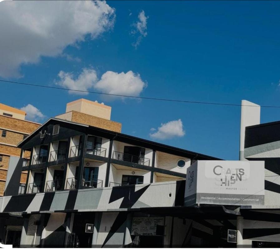 Craftmanship Urban stay with Exquisite Views & Big Balcony Maboneng Apartment in Johannesburg