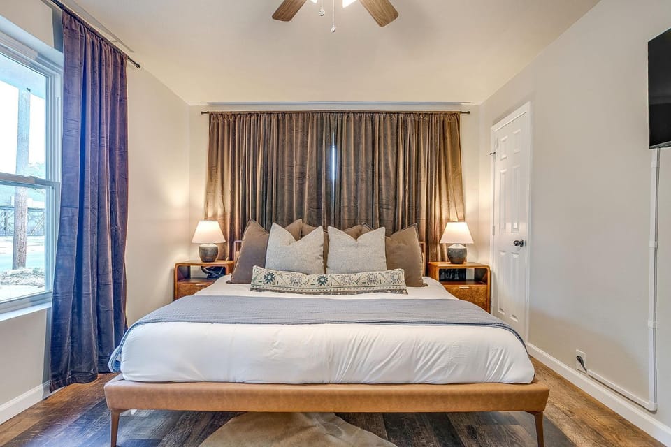 Bed, Bedroom