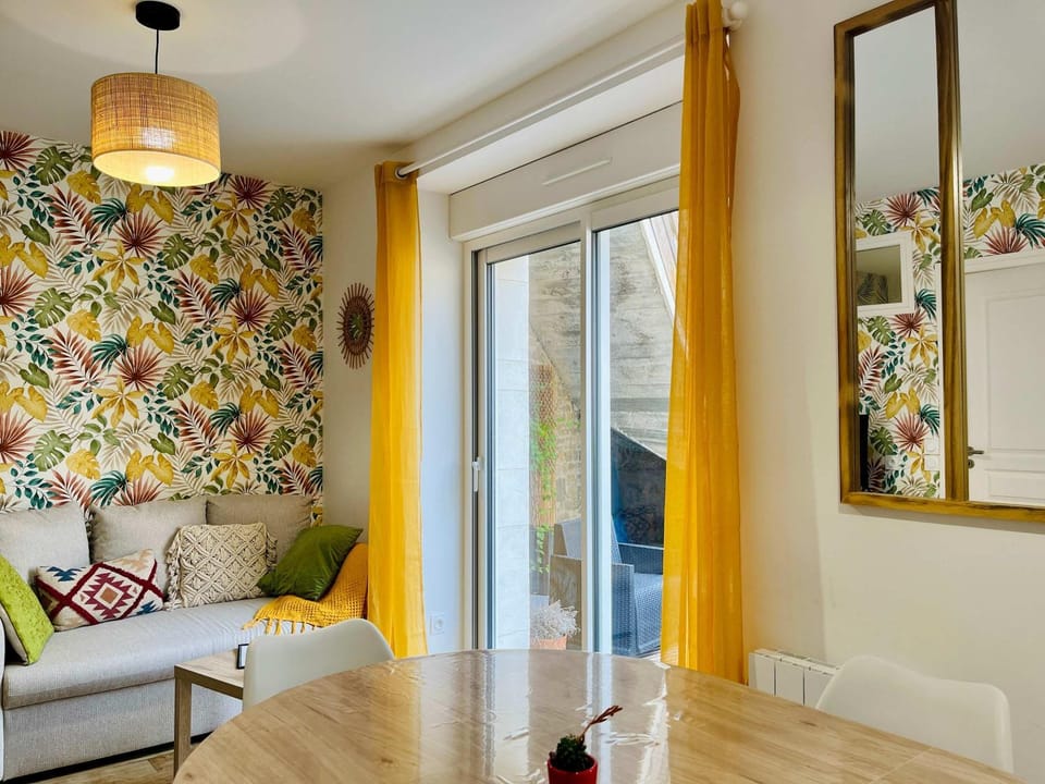 Le Rez des Arcades - T2 en RDC hypercentre Apartment in Normandy