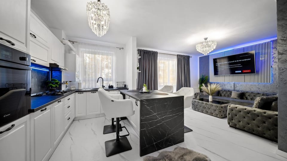Kitchen or kitchenette, Living room, Seating area, Dining area