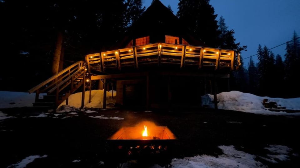Little Bear Lodge, Located in Ponderosa California House in Sierra Nevada