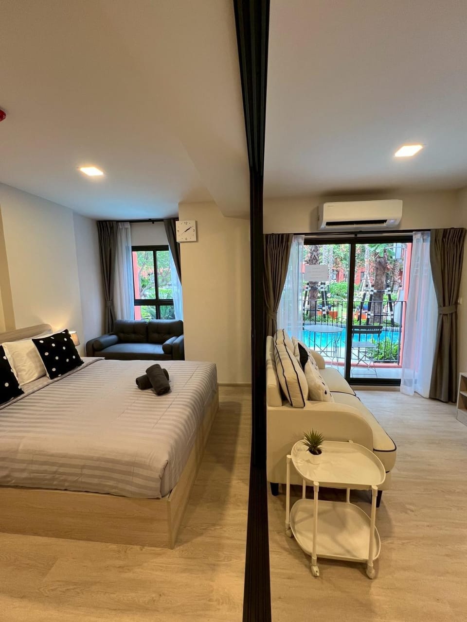 Cicada Cabanas Huahin Diamond Pool Access room Apartment in Nong Kae