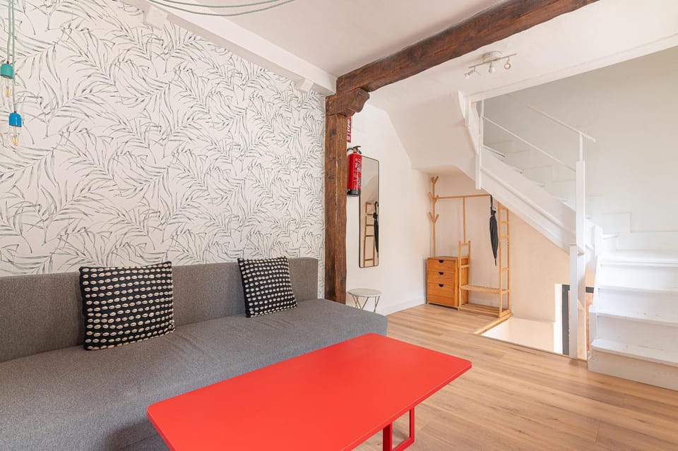 Living room, Photo of the whole room