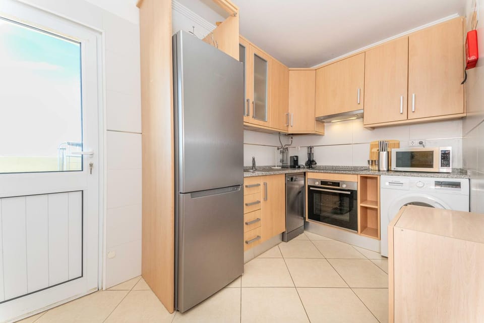 dishwasher, oven, stove, toaster, washing machine, kitchen