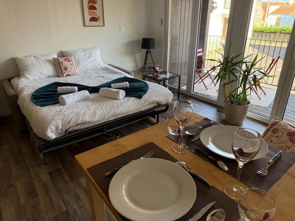 Studio lumineux avec terrasse Climatisé Apartment in Grand Est