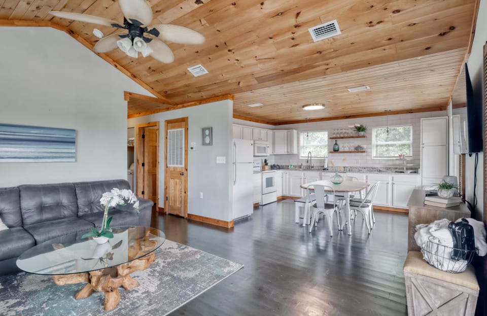 Whitesands Beach House House in Alabama