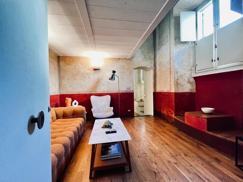 Living room, Photo of the whole room, Seating area