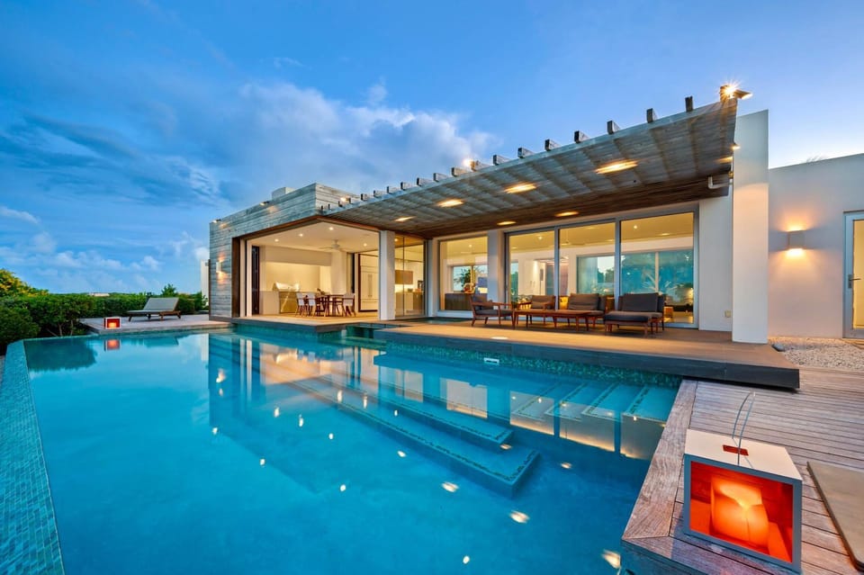 Skyline Villas - Villa Cosmo with Oceanview Villa in Turks and Caicos Islands