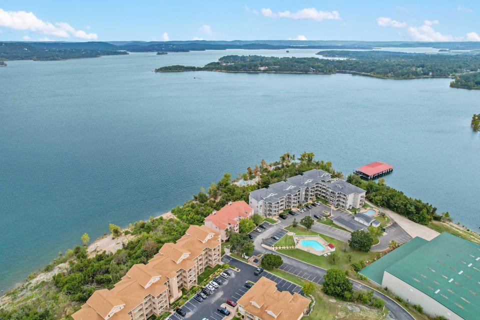 Lake Harbour on TRL - For 6 House in Ridgedale