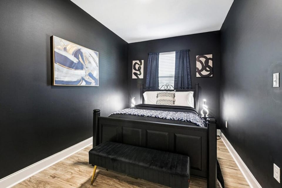 Luxury 5BR Designer Stay and Stylish NOLA Getaway Apartment in Ninth Ward