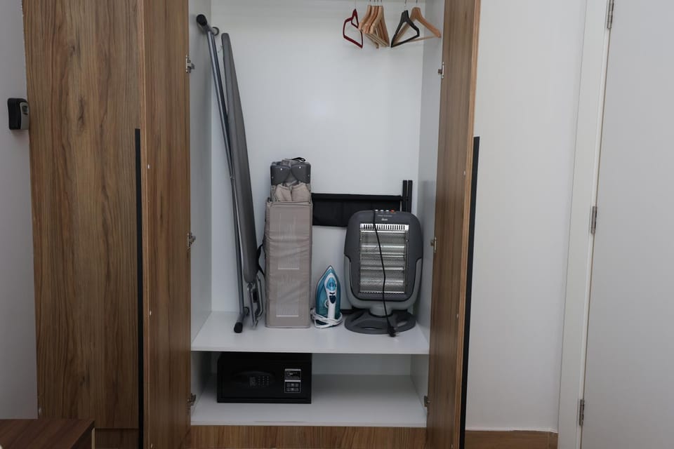 flat iron, heating, safe, wardrobe