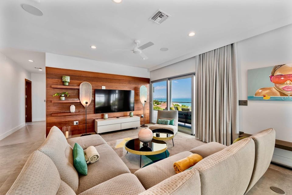 Skyline Villas - Villa Skyline with stunning Ocean View Villa in Turks and Caicos Islands