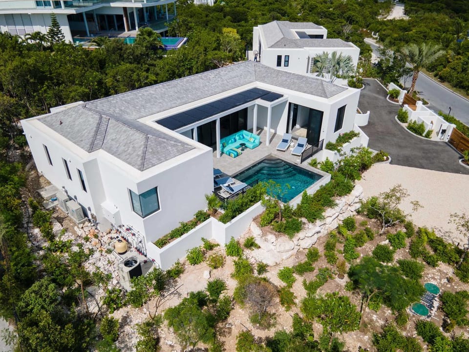 Skyline Villas - Villa Pluto Oceanfront with Private Pool Villa in Turks and Caicos Islands