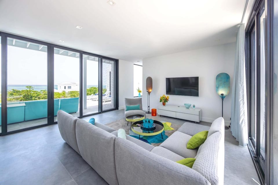 Skyline Villas - Villa Pluto Oceanfront with Private Pool Villa in Turks and Caicos Islands
