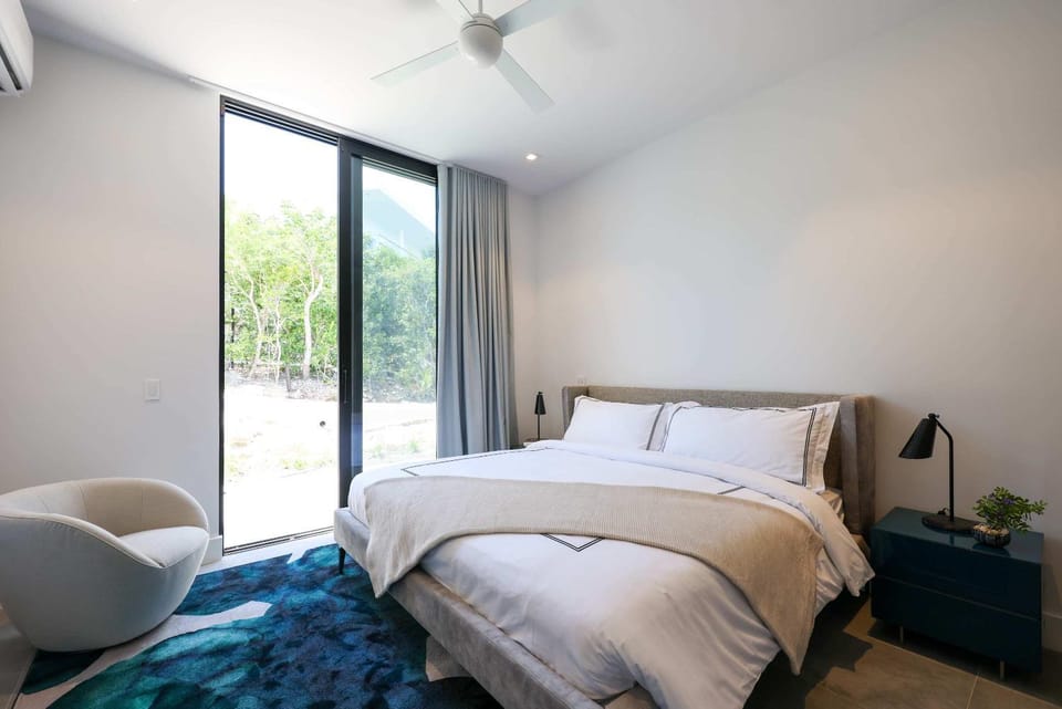 Skyline Villas - Villa Pluto Oceanfront with Private Pool Villa in Turks and Caicos Islands