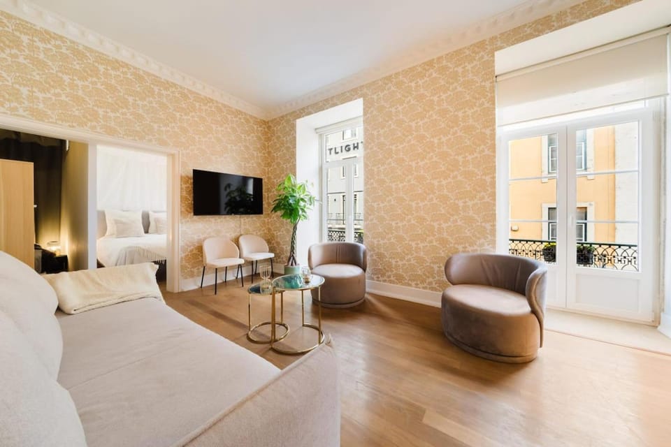 Elegant Lisbon Stay Modern Vintage Charm wAC Apartment in Lisbon