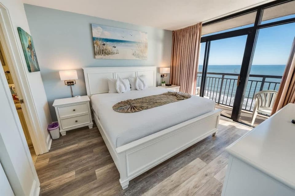 2BR Direct Oceanfront at Beach Cove Resort wPools House in North Myrtle Beach