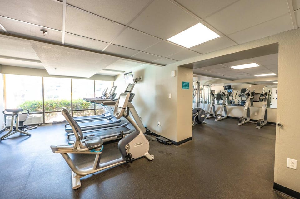 New Caravelle Resort 1BR Honeymoon Suite Pools! House in Myrtle Beach