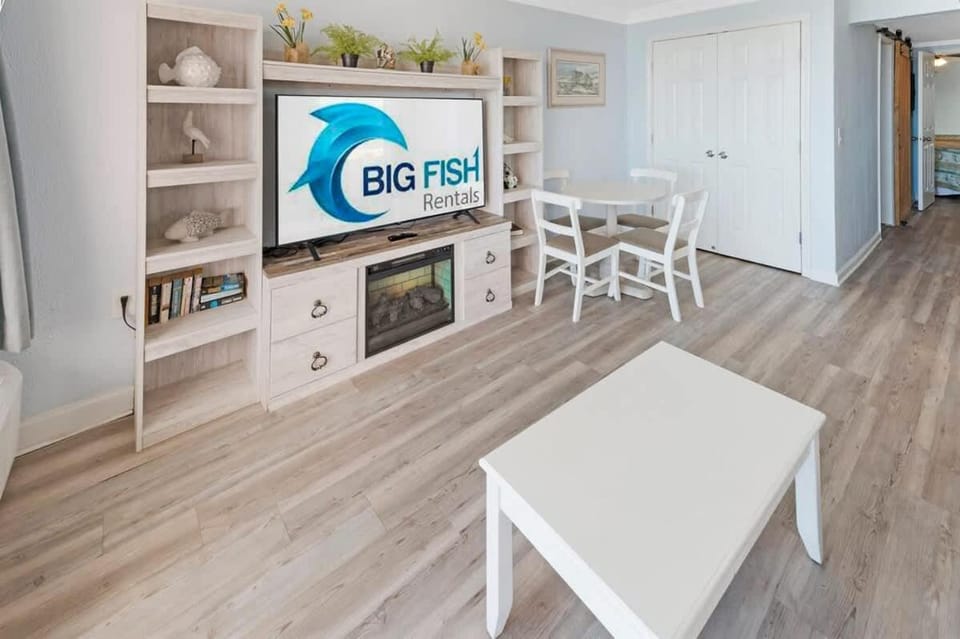 1BR Direct Oceanfront Views at Palms - Nice Pools! House in Myrtle Beach