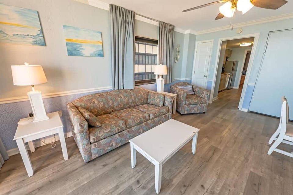 Direct Oceanfront 1BR Palms - Nice Pools & Views! House in Myrtle Beach