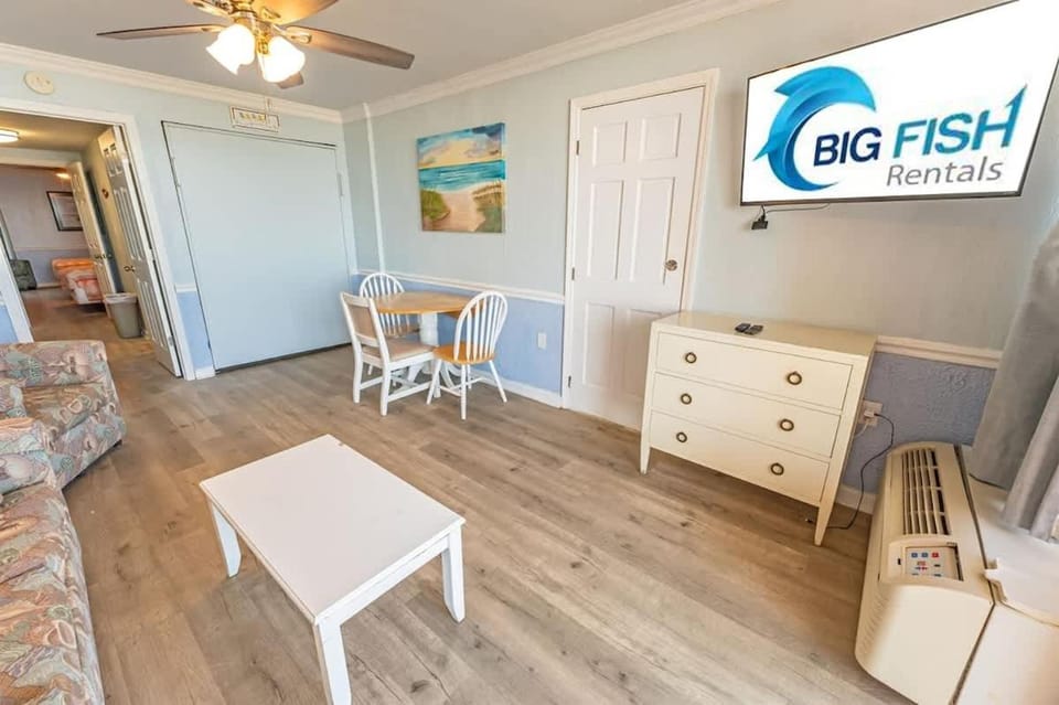 Direct Oceanfront 1BR Palms - Nice Pools & Views! House in Myrtle Beach