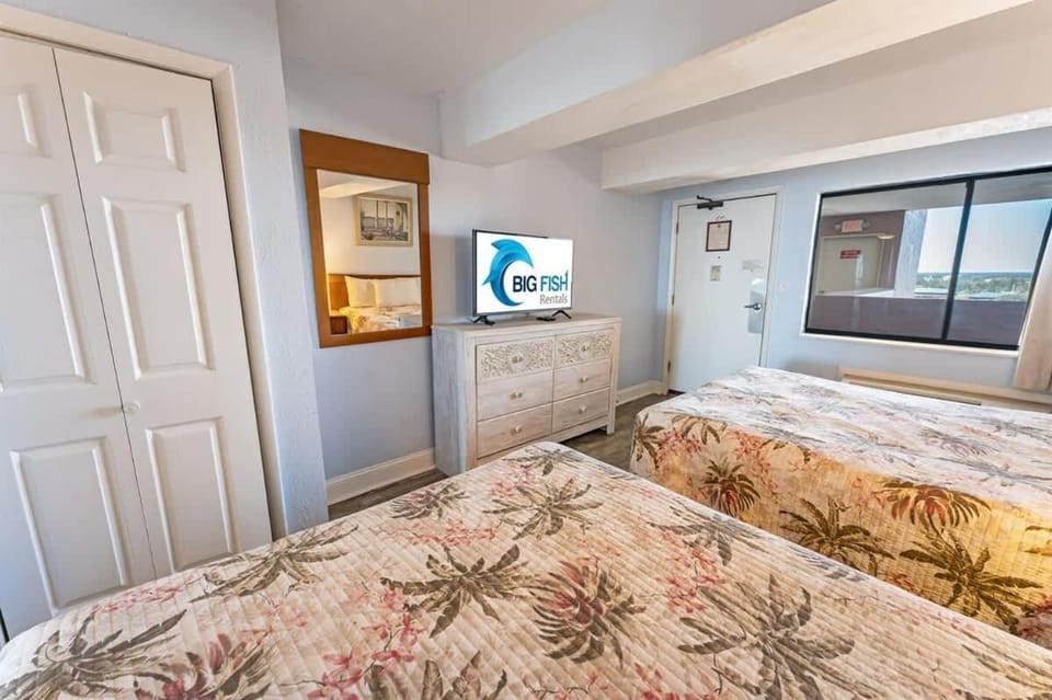 Direct 1BR Oceanfront Views at Palms Nice Pools! House in Myrtle Beach