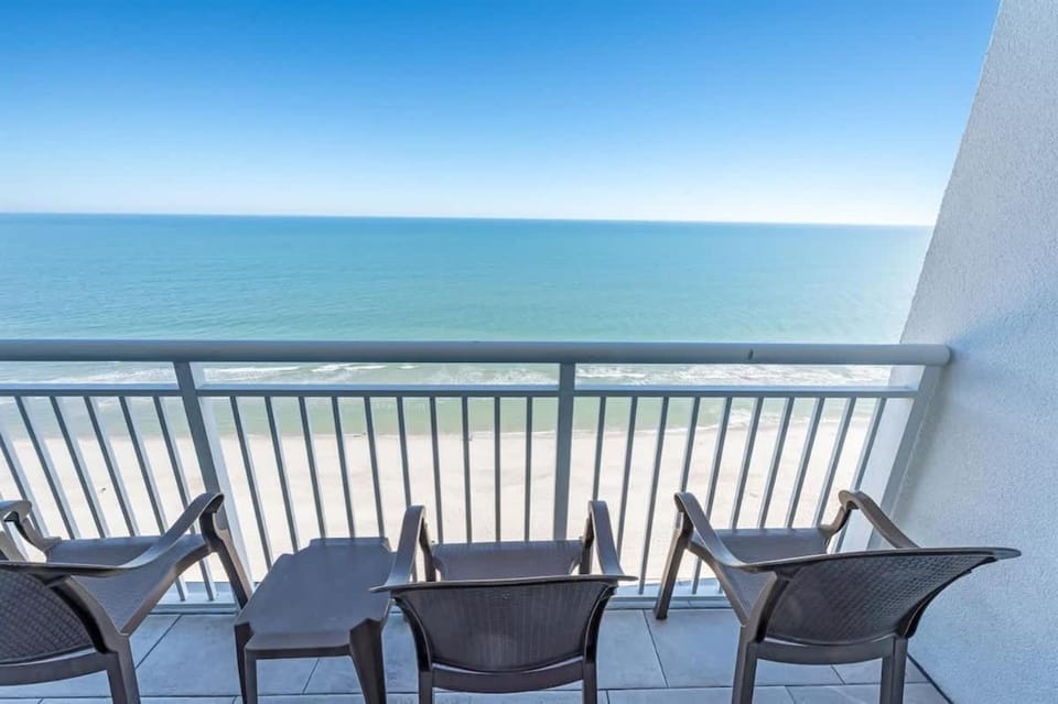New 2BR at Paradise Resort,King Suite,Pools,Views! House in Myrtle Beach