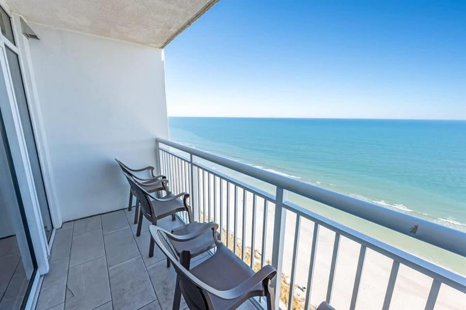 New 2BR at Paradise Resort,King Suite,Pools,Views! House in Myrtle Beach