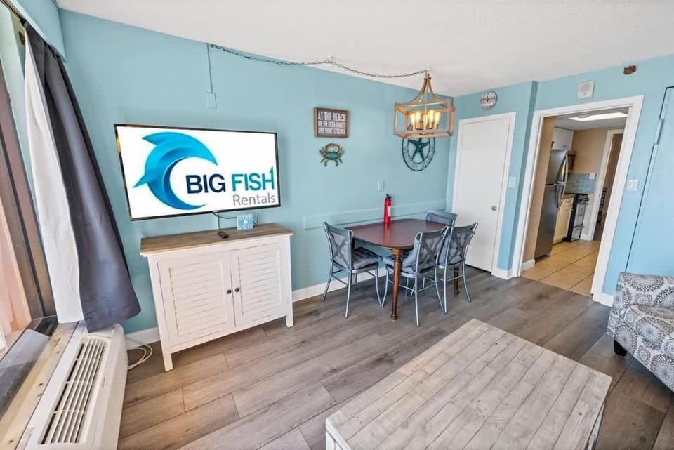 New 1BR Direct Oceanfront Sandcastle South, Pools! House in Myrtle Beach