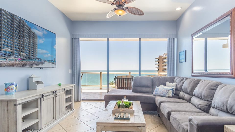 TV and multimedia, Living room, Seating area, Sea view