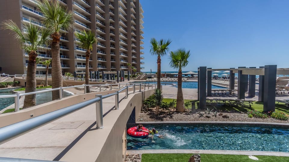 Property building, Day, Pool view, Sea view, Swimming pool, Swimming pool