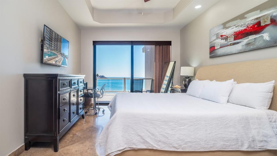 Bed, TV and multimedia, Bedroom, Sea view