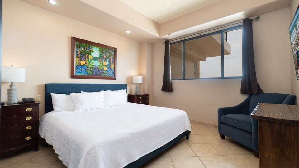 Bed, TV and multimedia, Bedroom