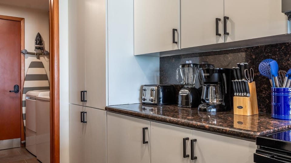 Coffee/tea facilities, Kitchen or kitchenette, toaster