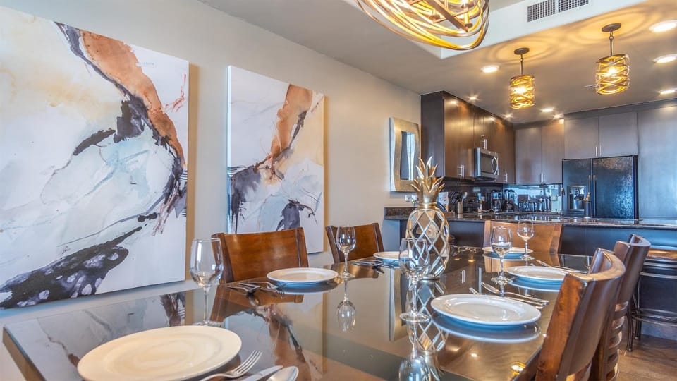 Seating area, Dining area