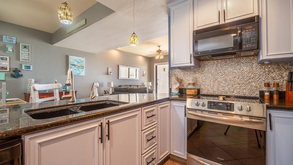 Kitchen or kitchenette, oven, stove
